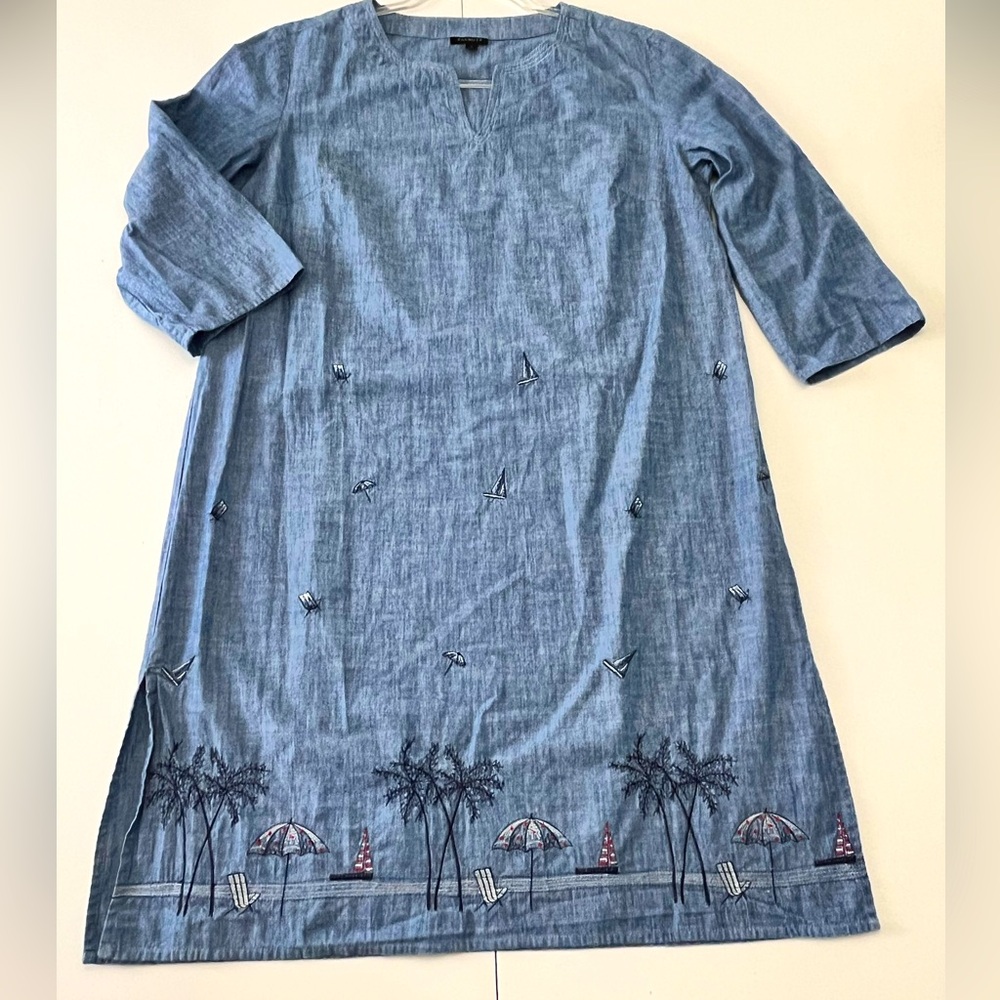 TALBOTS | S | 19” P2P | EMBROIDERED!